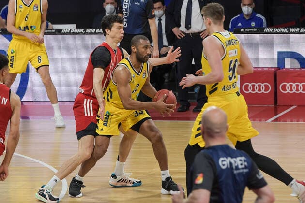 Duel with left Vladimir Lucic FC Bayern Basketball 11 and Jayson Granger Alba Berlin 33 ,FC Bayern Basketball Alba Berlin, Basketball, Basketball Bundesliga, 25 04 2021 Muenchen Bayern Germany Copyright: xkolbert-press BurghardxSchreyerx