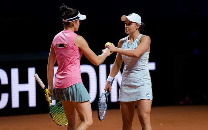 Mandatory Credit: Photo by Rob Prange Shutterstock (11864533o) Jennifer Brady of the United States & Ashleigh Barty of Australia in action during the doubles final of the 2021 Porsche Tennis Grand Prix WTA, Tennis Damen 500 tournament Porsche Tennis Grand Prix, Tennis, Stuttgart, Germany - 25 Apr 2021 Porsche Tennis Grand Prix, Tennis, Stuttgart, Germany - 25 Apr 2021  Copyright: xRobxPrange Shutterstockx 11864533o