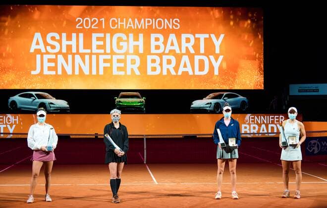 Mandatory Credit: Photo by Rob Prange Shutterstock (11864533ah) Desirae Krawczyk & Bethanie Mattek-Sands of the United States and Jennifer Brady of the United States & Ashleigh Barty of Australia during the trophy ceremony after the doubles final of the 2021 Porsche Tennis Grand Prix WTA, Tennis Damen 500 tournament Porsche Tennis Grand Prix, Tennis, Stuttgart, Germany - 25 Apr 2021 Porsche Tennis Grand Prix, Tennis, Stuttgart, Germany - 25 Apr 2021  Copyright: xRobxPrange Shutterstockx 11864533ah