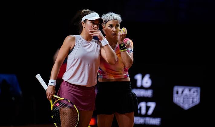 Mandatory Credit: Photo by Rob Prange Shutterstock (11864533aq) Desirae Krazwczyk & Bethanie Mattek-Sands of the United States in action during the doubles final of the 2021 Porsche Tennis Grand Prix WTA, Tennis Damen 500 tournament Porsche Tennis Grand Prix, Tennis, Stuttgart, Germany - 25 Apr 2021 Porsche Tennis Grand Prix, Tennis, Stuttgart, Germany - 25 Apr 2021  Copyright: xRobxPrange Shutterstockx 11864533aq