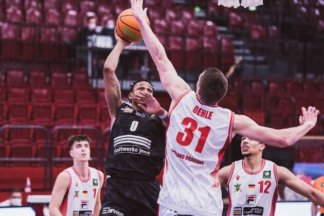 ProA Playoffs Artland Dragons vs Science City Jena, 26 04 2021 Demarcus Dejuan Holland Science City Jena, 0 , Robert Oehle Artland Dragons, 31 ProA Playoffs Artland Dragons vs Science City Jena on 26 04 2021 in Quakenbrueck Artland Arena , Germany, Copyright: xBEAUTIFULxSPORTS Neddermannx