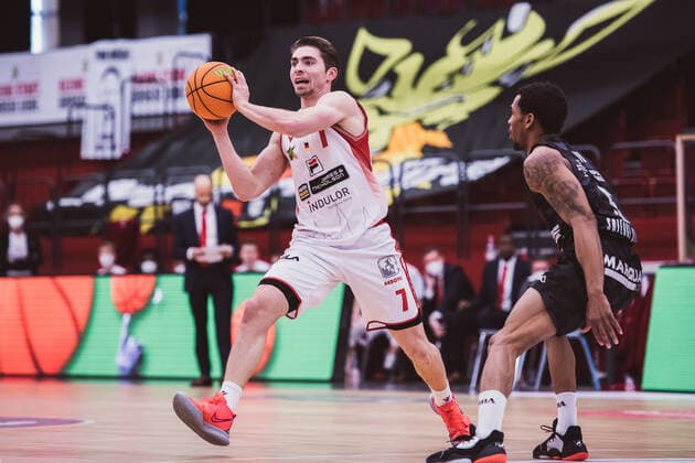 ProA Playoffs Artland Dragons vs Science City Jena, 26 04 2021 Adrian Breitlauch Artland Dragons, 7 , Frederick Zamal Nixon Science City Jena, 5 ProA Playoffs Artland Dragons vs Science City Jena on 26 04 2021 in Quakenbrueck Artland Arena , Germany, Copyright: xBEAUTIFULxSPORTS Neddermannx