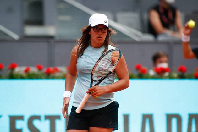 April 27, 2021, MADRID, MADRID, SPAIN: Ane Mintegi del Olmo of Spain in action during his Women s Singles match against Kristina Mladenovic of France on Qualify day one of the WTA, Tennis Damen 1000 - Mutua Madrid Open 2021 at La Caja Magica on April 27, 2021 in Madrid, Spain MADRID SPAIN - ZUMAa181 20210427_zaa_a181_077 Copyright: xOscarxJ.xBarrosox