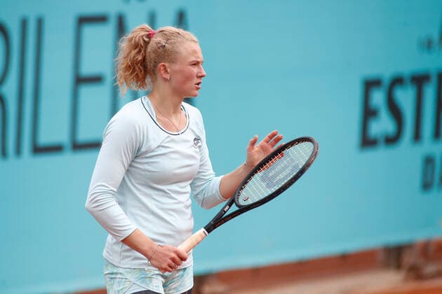 April 27, 2021, MADRID, MADRID, SPAIN: Ana Bogdan of Romania in action during his Women s Singles match against Katerina Siniakova of Czech Republic on Qualify day one of the WTA, Tennis Damen 1000 - Mutua Madrid Open 2021 at La Caja Magica on April 27, 2021 in Madrid, Spain. MADRID SPAIN - ZUMAa181 20210427_zaa_a181_101 Copyright: xOscarxJ.xBarrosox