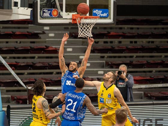 Rasheed Moore Fraport Skyliners, 20 , Jonas Wahlfarth Bottermann MHP Riesen Ludwigsburg, 18 , MHP Riesen Ludwigsburg vs FRAPORT SKYLINERS, Basketball, Bundesliga, easycredit BBL, 27 04 2021, MHP Riesen Ludwigsburg vs FRAPORT SKYLINERS, Basketball, Bundesliga, easycredit BBL, 27 04 2021 Ludwigsburg Copyright: xEibner-Pressefoto SaschaxWaltherx EP_swa