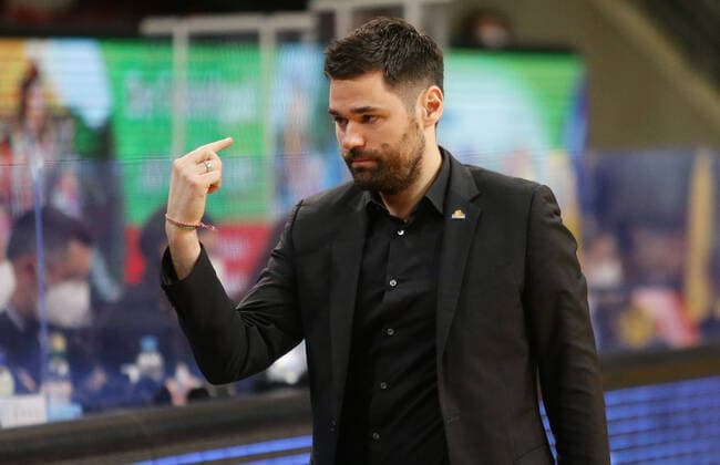 Ludwigsburg , Basketball easyCredit BBL Bundesliga , MHP RIESEN Ludwigsburg vs Fraport Skyliners Frankfurt , Sebastian Gleim coach Frankfurt