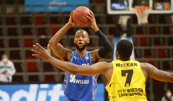 Ludwigsburg , Basketball easyCredit BBL Bundesliga , MHP RIESEN Ludwigsburg vs Fraport Skyliners from left Kamari Murphy FRA Jamel McLean Riesen ,