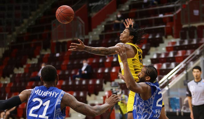 Ludwigsburg , Basketball easyCredit BBL Bundesliga , MHP RIESEN Ludwigsburg vs Fraport Skyliners Frankfurt , Desi Ridriguez Riesen