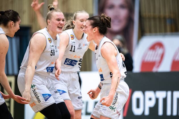 210427 Luleas Maggie Lucas, Allis Nyström and Matilda Ekh cheer during final 5 in the ladies SBL between Alvik and Lulea on April 27, 2021 in Stockholm,  Copyright: JESPERxZERMAN BB210427JZ034