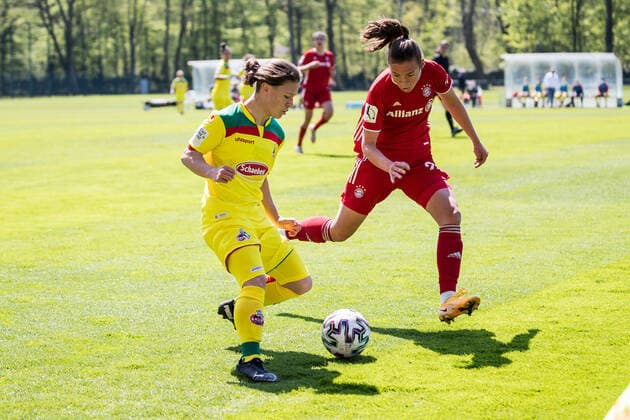 2 Women Football Bundesliga, 1 FC Koeln FC Bayern Muenchen II 28 04 2021 Alicia Sophie Gudorf 12, 1 FC Koeln , Julia Pollak 24, FC Bayern Muenchen II 2 Women Football Bundesliga, 1 FC Koeln FC Bayern Muenchen II, Koeln, Geissbockheim DFL REGULATIONS PROHIBIT ANY USE OF PHOTOGRAPHS AS IMAGE SEQUENCES AND OR QUASI VIDEO Copyright: xBEAUTIFULxSPORTS Wunderlx