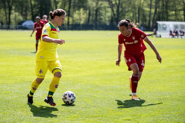 2 Women Football Bundesliga, 1 FC Koeln FC Bayern Muenchen II 28 04 2021 Alicia Sophie Gudorf 12, 1 FC Koeln , Julia Pollak 24, FC Bayern Muenchen II 2 Women Football Bundesliga, 1 FC Koeln FC Bayern Muenchen II, Koeln, Geissbockheim DFL REGULATIONS PROHIBIT ANY USE OF PHOTOGRAPHS AS IMAGE SEQUENCES AND OR QUASI VIDEO Copyright: xBEAUTIFULxSPORTS Wunderlx