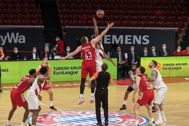 Basketball, Euroleague, day0 04 2021, FC Bayern Munich Armani Olimpia Milan Pictured Leon RADOSEVIC FC Bayern Munich, 43 and Kyle HINES Armani Olimpia Milan, 42 Tip Off Munich Audi Dome Bayern Germany. Copyright: Passion2Press.dex xMarkusxFischerx