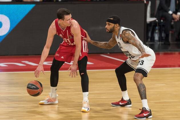 Basketball, Euroleague, day0 04 2021, FC Bayern Munich Armani Olimpia Milan Pictured are Zan Mark SISKO FC Bayern Munich, 31 and Malcolm DELANEY Armani Olimpia Milan, 23 Munich Audi Dome Bayern Germany Copyright: Passion2Press.dex xMarkusxFischerx