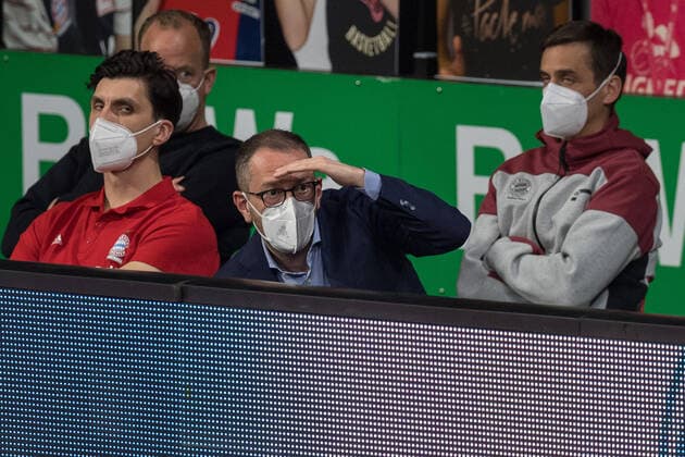 Basketball, Euroleague, day0 04 2021, FC Bayern Munich Armani Olimpia Milan In the picture Sports Director of FC Bayern Munich Basketball Daniele BAIESI looking for someone to stand Munich Audi Dome Bayern Germany Copyright: Passion2Press.dex xMarkusxFischerx