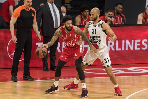 Basketball, Euroleague, day0 04 2021, FC Bayern Munich Armani Olimpia Milan Pictured Dennis Jerome SEELEY FC Bayern Munich, 4 and Shavon SHIELDS Armani Olimpia Milan, 31 Munich Audi Dome Bayern Germany. Copyright: Passion2Press.dex xMarkusxFischerx