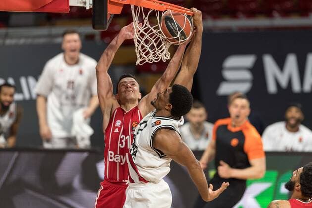 Basketball, Euroleague, day0 04 2021, FC Bayern Munich Armani Olimpia Milan Pictured Zan Mark SISKO FC Bayern Munich, 31 defends and Kyle HINES Armani Olimpia Milan, 42 basket Munich Audi Dome Bayern Germany. Copyright: Passion2Press.dex xMarkusxFischerx