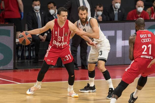 Basketball, Euroleague, day0 04 2021, FC Bayern Munich Armani Olimpia Milan Pictured Zan Mark SISKO FC Bayern Munich, 31 and Sergio RODRIGUEZ Armani Olimpia Milan, 13 Munich Audi Dome Bayern Germany. Copyright: Passion2Press.dex xMarkusxFischerx