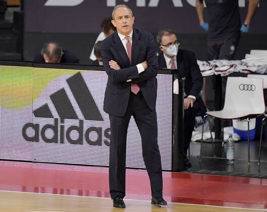 28 04 2021, xemx, basketball Turkish Airlines Euroleague, FC Bayern Muenchen basketball AX Armani Exchange Milan emspor, v l head coach Ettore Messina AX Armani Exchange Milan Muenchen