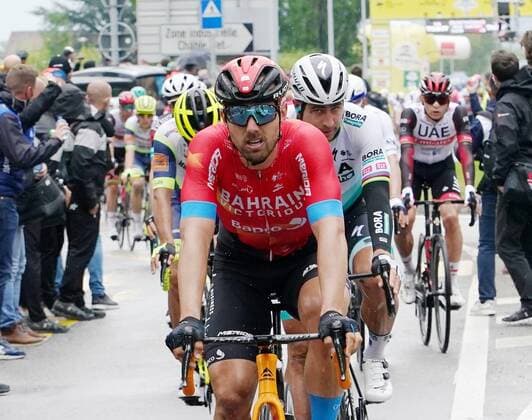 Photo Manuel Geisser 28 04 2021, Cycling 44 Tour de Romandie 1 stageAigle Martigny Picture Sonny Colbrelli ITA Team Bahrain Victorious behind Peter Sagan SVK Team Bora Hansgrohe Action