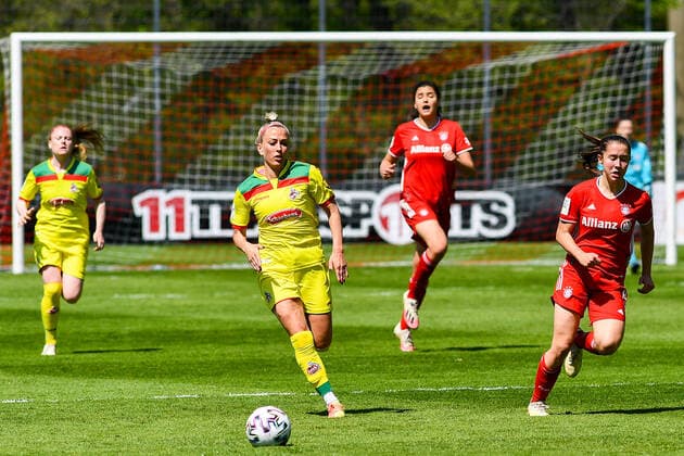 Mandy Islacker Cologne, 8 , Action, Game Scene, 28 04 2021, Cologne Germany , Football, 2 Women Bundesliga South, 1 FC Cologne Bayern Munich II, DFB DFL REGULATES PROHIBIT ANY USE OF PHOTOGRAPHS AS IMAGE SEQUENCES AND OR QUASI VIDEO xmhx