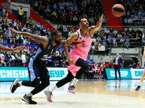 The Russian Federation. St. Petersburg. Euroleague Playoffs. BC Zenit vs BC Barcelona. Player KC Rivers, Adam Hanga AlexanderxKulebyakin