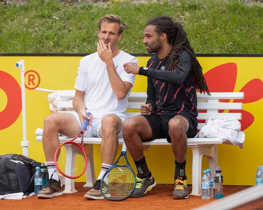 Dustin Brown and Peter Gojowczyk sit on the bench during the break in play, Mens Doubles Tennis BMW Open 2021 ATP MTTC Iphitos Munich Germany 29 April 2021 Copyright: xJuergenxHasenkopfx