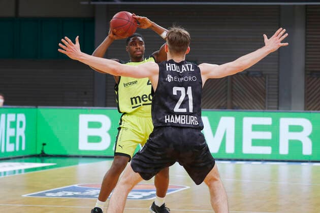 31 Matchday of the easyCredit BBL Basketball Bundesliga on 29 April 2021at the Oberfrankenhalle in Bayreuth Bavaria Germany season 2020 2021 Medi Bayreuth vs Basketball Hamburg Towers Frank Bartley Medi Bayreuth 24 left Justus Hollatz Hamburg Towers 21 right