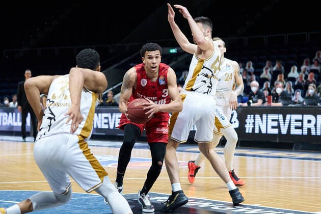 T Ward No 3 soliver Wuerzburg vs B Turudic No 44 Basketball Loewen Braunschweig and Karim Jallow No 35 Basketball Loewen Braunschweig Basketball Loewen Braunschweig soliver Wuerzburg Basketball Loewen Braunschweig soliver Wuerzburg, Basketball, BBL, 2020 2021 season, 29 04 2021 Braunschweig. Copyright: xEibner-Pressefoto DanielxReineltx EP_DRT