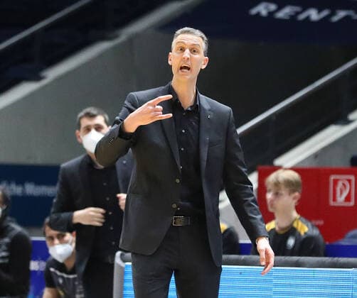 Löwen Braunschweig vs Würzburg, BBL Braunschweig, 29 04 2021, BASKETBALL easyCredit BBL Basketball Bundesliga, Löwen Braunschweig vs s Oliver Würzburg, 2020 season 21 head coach Pete Strobl Löwen Braunschweig Braunschweig