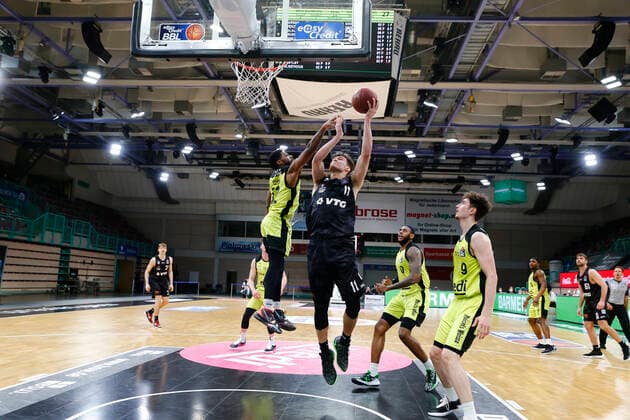 31 Matchday of the easyCredit BBL Basketball Bundesliga on 29 April 2021at the Oberfrankenhalle in Bayreuth Bavaria Germany Season 2020 2021 Medi Bayreuth vs Basketball Hamburg Towers Lazeric Jones Medi Bayreuth 12 left Maik Kotsar Hamburg Towers 11 right