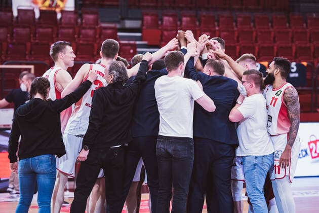 ProA Playoffs Artland Dragons vs ROSTOCK SEAWOLVES, 29 04 2021 Team of the Artland Dragons ProA Playoffs Artland Dragons vs ROSTOCK SEAWOLVES on 29 04 2021 in Quakenbrueck Artland Arena , Germany, Copyright: xBEAUTIFULxSPORTS Neddermannx