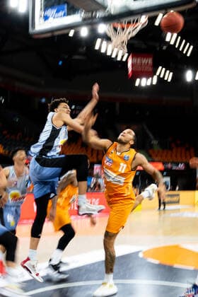 Isaiah Wilkins Ratiopharm Ulm 11 , JAMUNI MCNEACE Hakro Merlins Crailsheim 17 GER, Ratiopharm Ulm vs Hakro Merlins Crailsheim, easycredit 1 Bundesliga Basketball, 31 Matchday, Season 2020 21, 29 04 2021 Ratiopharm Ulm vs Hakro Merlins Crailsheim, 1 Basketball Bundesliga New Ulm. Copyright: xEibner-Pressefoto RogerxBuerkex EP_EER