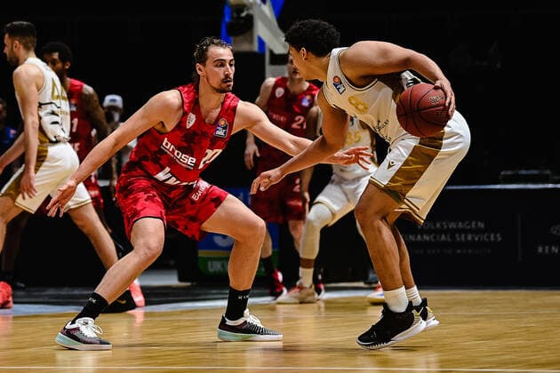 Basketball Men easyCredit BBL 31 Matchday Basketball Lions Braunschweig s Oliver Würzburg on 28 04 2021 at the Volkswagen Hall in Braunschweig Julian Albus s Oliver Wuerzburg and James Robinson Basketball Loewen Braunschweig xMNx
