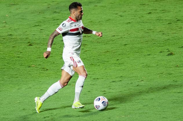 São Paulo FC x Rentistas SÃO PAULO, SP - 29.04.2021: SÃO PAULO FC X RENTISTAS - Dani Alves from São Paulo FC during a match between São Paulo FC x Rentistas, valid for the group stage of Copa Libertadores 2021, held at Estádio do Morumbi in São Paulo, SP. (Photo: Maurício Rummens Fotoarena) x2059157x  MaurícioxRummens