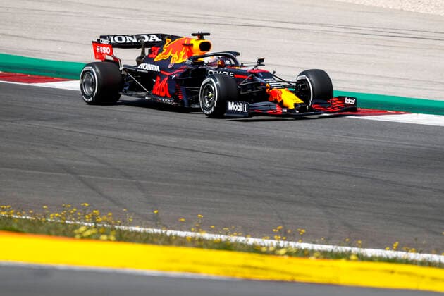 33 VERSTAPPEN Max (nld), Red Bull Racing Honda RB16B, action during the Formula 1 Heineken Grande PrŽmio de Portugal 2021 from April 30 to May 2, 2021 on the Algarve International Circuit, in Portimao, Portugal FORMULE 1 : Grand Prix du Portugal - Essais - Portimao - 30 04 2021 DPPI Panoramic  _B2_8568