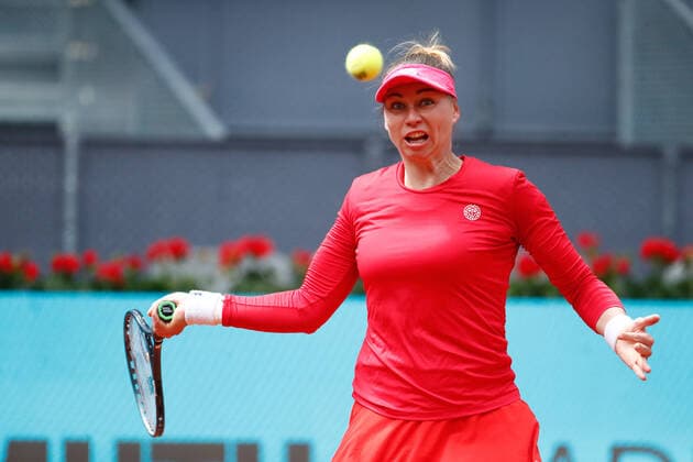 April 30, 2021, MADRID, MADRID, SPAIN: Vera Zvonareva of Russia in action during his Women s Singles match against Aryna Sabalenka of Belarus on day two of the WTA, Tennis Damen 1000 - Mutua Madrid Open 2021 at La Caja Magica on April 30, 2021 in Madrid, Spain MADRID SPAIN - ZUMAa181 20210430_zaa_a181_020 Copyright: xOscarxJ.xBarrosox