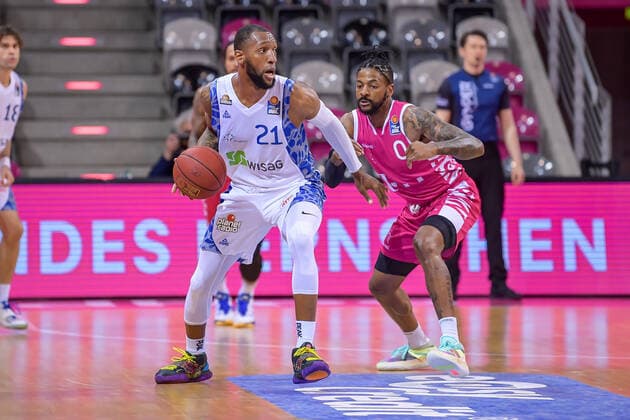 easyCredit BBL, Telekom Baskets Bonn vs Fraport Skyliners, 30 04 2021 Kamari Murphy Fraport Skyliners, 21 , Alex Hamilton Telekom Baskets Bonn, 0 , easyCredit BBL, Telekom Baskets Bonn vs Fraport Skyliners on 30 04 2021 at Telekom Dome Bonn, Bonn Nordrhein Westfalen Copyright: xBEAUTIFULxSPORTS Mueller-Laschetx