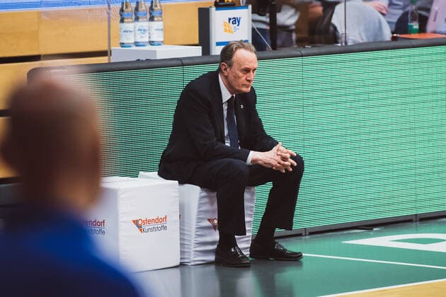 easyCredit BBL 31 Matchday RASTA Vechta vs ALBA BERLIN, 30 04 2021 Alejandro Aito Garcia Reneses ALBA BERLIN, Head Coach easyCredit BBL 31 Matchday RASTA Vechta vs ALBA BERLIN on 30 04 2021 in Vechta RASTA Dome , Germany, Copyright: xBEAUTIFULxSPORTS Neddermannx