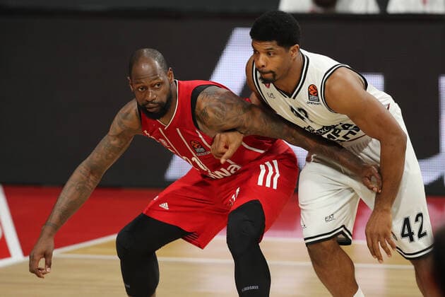 James Gist Munich and Kyle Hines Milan GER, FC Bayern Basketball Armani Olimpia Milan, Basketball, EuroLeague Quarterfinals Game 4, Season 2020 2021, 30 04 2021, GER, FC Bayern Basketball Armani Olimpia Milan, Basketball, EuroLeague Quarterfinals Game 4, Season 2020 2021, 30 04 2021, Munich. Copyright: xEIBNER MarcelxEngelbrechtx EP_EER