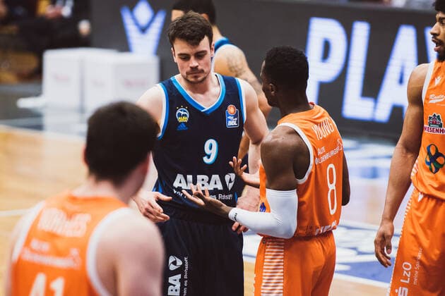 easyCredit BBL 31 Matchday RASTA Vechta vs ALBA BERLIN, 30 04 2021 Jonas Mattisseck ALBA BERLIN, 9 , Joshua Adam Young RASTA Vechta, 8 easyCredit BBL 31 Matchday RASTA Vechta vs ALBA BERLIN on 30 04 2021 in Vechta RASTA Dome , Germany, Copyright: xBEAUTIFULxSPORTS Neddermannx