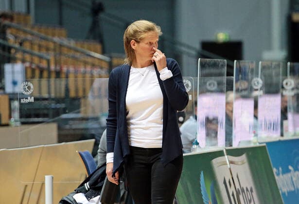 30 04 2021, xovx, Wheelchair Basketball Champions Cup 2021, RSV Lahn Dill BSR ACE Gran Canaria Head Coach Janet Zeltinger RSV Lahn Dill Wetzlar Rittal Arena Hesse Germany EN