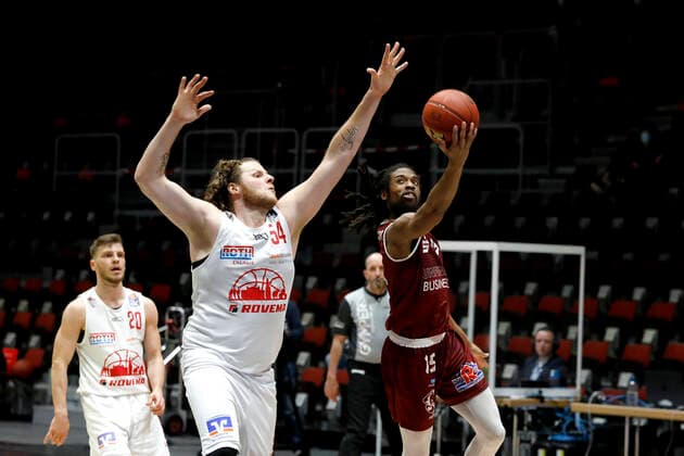 30 04 2021, easyCredit Basketball Bundesliga, BBL, 2020 2021 season, mens, Chemnitz Niners JobStairs Giessen 46ers Marcus Thornton, Niners Chemnitz, John Bryant, JobStairs Giessen 46ers Chemnitz Fair Chemnitz Saxony Germany