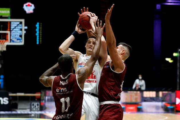 30 04 2021, easyCredit Basketball Bundesliga, BBL, 2020 2021 season, men, Chemnitz Niners JobStairs Giessen 46ers Scottie James Jr , JobStairs Giessen 46ers Chemnitz Fair Chemnitz Saxony Germany.