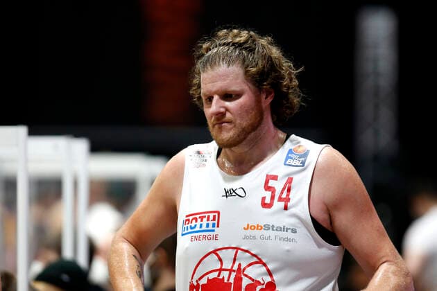 30 04 2021, easyCredit Basketball Bundesliga, BBL, season 2020 2021, men, Chemnitz Niners JobStairs Giessen 46ers John Bryant, JobStairs Giessen 46ers Chemnitz Messe Chemnitz Sachsen Germany