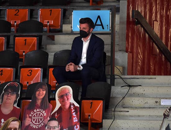 30 04 2021, xemx, Basketball Turkish Airlines Euroleague Game 4, FC Bayern Muenchen Basketball AX Armani Exchange Milan emspor, v l Managing Director Marko Pesic FC Bayern Basketball alone at the Tribune Muenchen