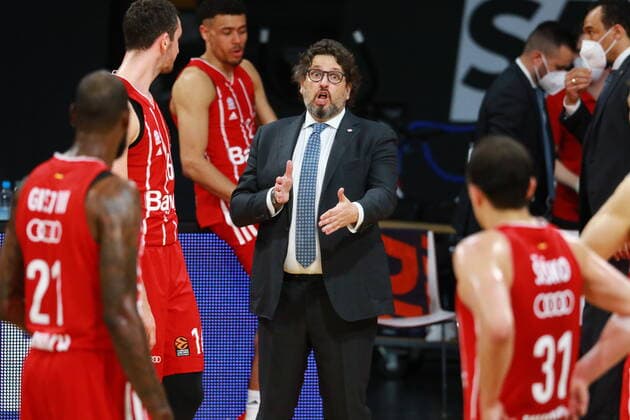 Coach Andrea Trinchieri and his players, team 21 James Gist, 16 Paul Zipser, 2 Wade Baldwin, 31 Zan Mark Sisko FCBB Basketball, EuroLeague, Playoff, FC Bayern Munich vs Olimpia Milano at Audi Dome on 30 04 2021, Game 4, PHOTO Mladen Lackovic LakoPress