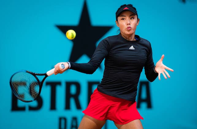April 30, 2021, Madrid, Spain: QIANG WANG of China in action during the first round of the 2021 Mutua Madrid Open WTA, Tennis Damen 1000 tournament against K. Muchova of Czech Republic. Madrid Spain - ZUMAa181 20210430_zaa_a181_151 Copyright: xRobxPrangex