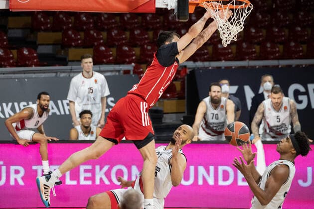 Last minute leading goal Bayerns 11 Vladimir LUCIC Basketball, FC Bayern Milano, Euroleague, Quaterfinal, match 4, Season 2020 2021, on 30 4 2021 in Munich, A U D I D O M E, Germany Source Copyright Credit Oryk HAIST xx