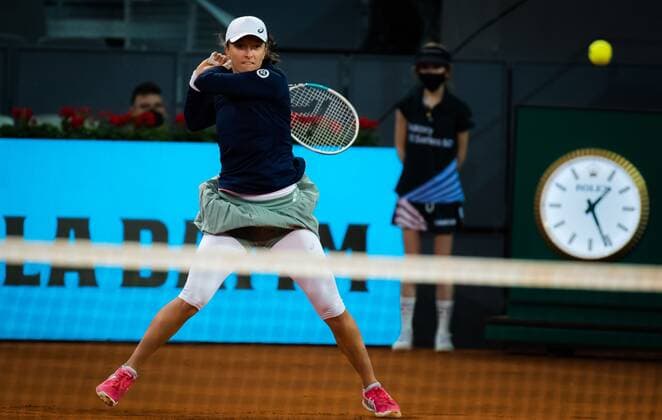 Mandatory Credit: Photo by Rob Prange Shutterstock (11876063ah) Iga Swiatek of Poland in action during her second-round match at the 2021 Mutua Madrid Open WTA, Tennis Damen 1000 tournament Mutua Madrid Open, Tennis, La Caja Magica, Madrid, Spain - 01 May 2021 Mutua Madrid Open, Tennis, La Caja Magica, Madrid, Spain - 01 May 2021  Copyright: xRobxPrange Shutterstockx 11876063ah