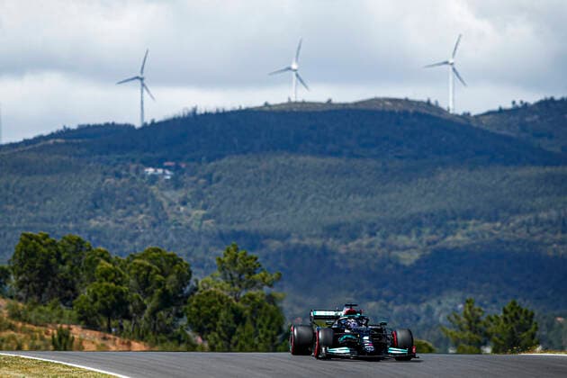 44 HAMILTON Lewis (gbr), Mercedes AMG F1 GP W12 E Performance, action during the Formula 1 Heineken Grande PrŽmio de Portugal 2021 from April 30 to May 2, 2021 on the Algarve International Circuit, in Portimao, Portugal FORMULE 1 : Grand Prix du Portugal - Essais et Qualification - Portimao - 01 05 2021 DPPI Panoramic  00121005__B2_0398JPG